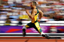 周冠宇赛点兑现，费内巴切淘汰山东泰山晋级四强，主帅激动落泪